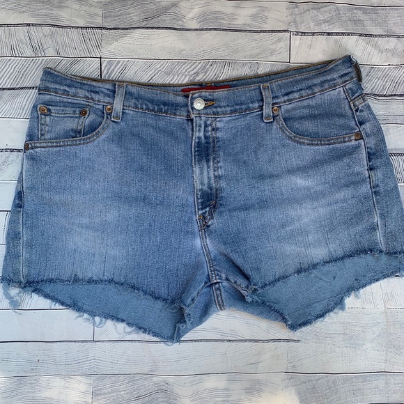 Levi's Pants - ❌SOLD Vintage Levi’s 515 cutoff distressed shorts